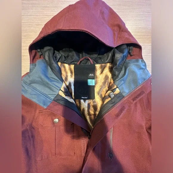 Volcom manifest snow jacket. Small. - Picture 6 of 8